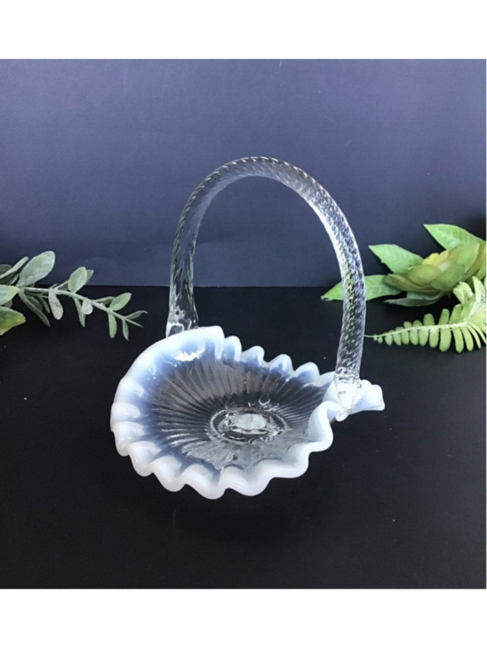 Fenton Opalesent Piecrust basket